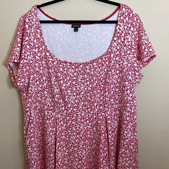 Torrid 4 FUCHSIA PINK FLORAL SCUBA KNIT MIDI DRESS - Picture 6 of 10